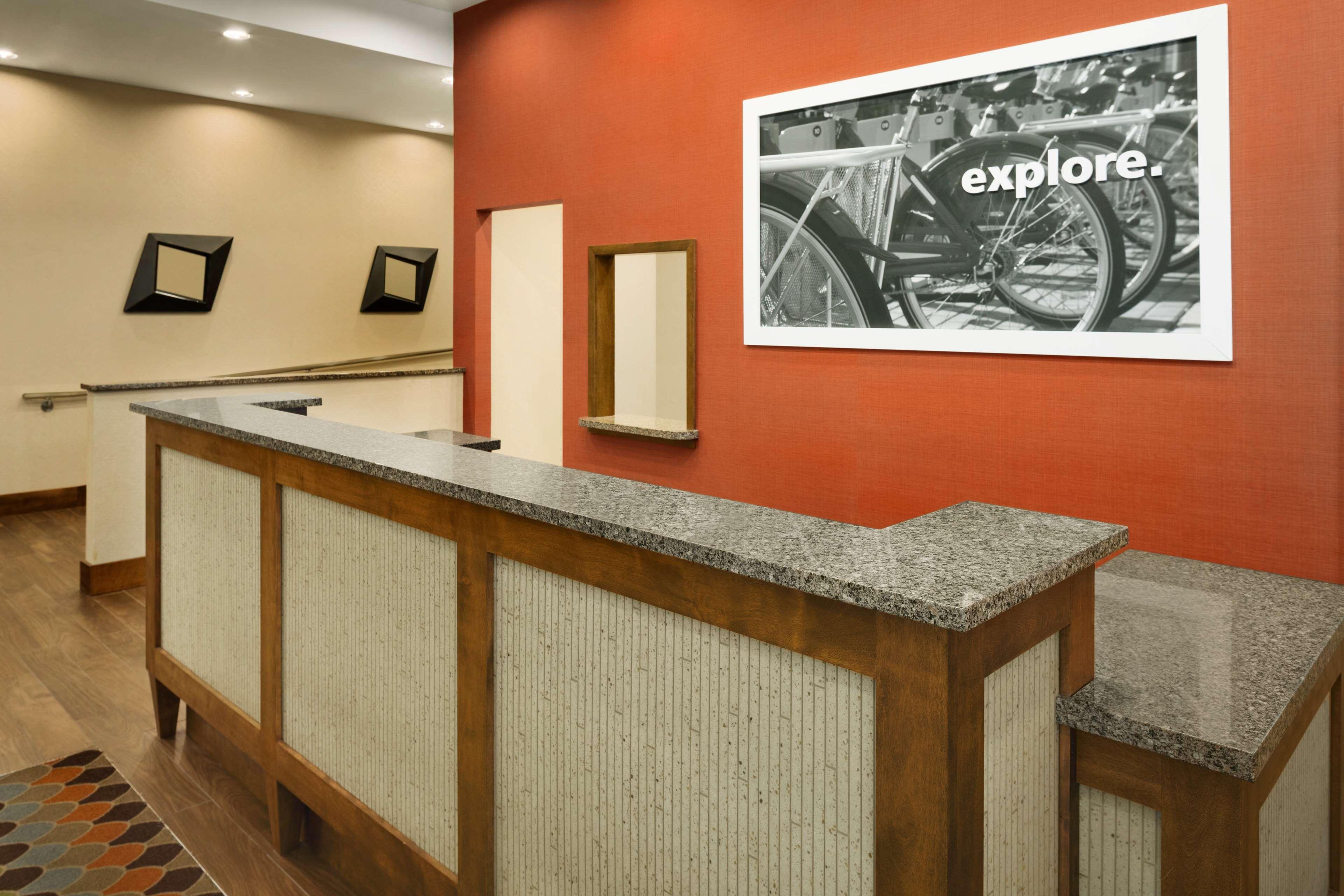 Hampton Inn And Suites Clayton/St. Louis-Galleria Area מראה חיצוני תמונה