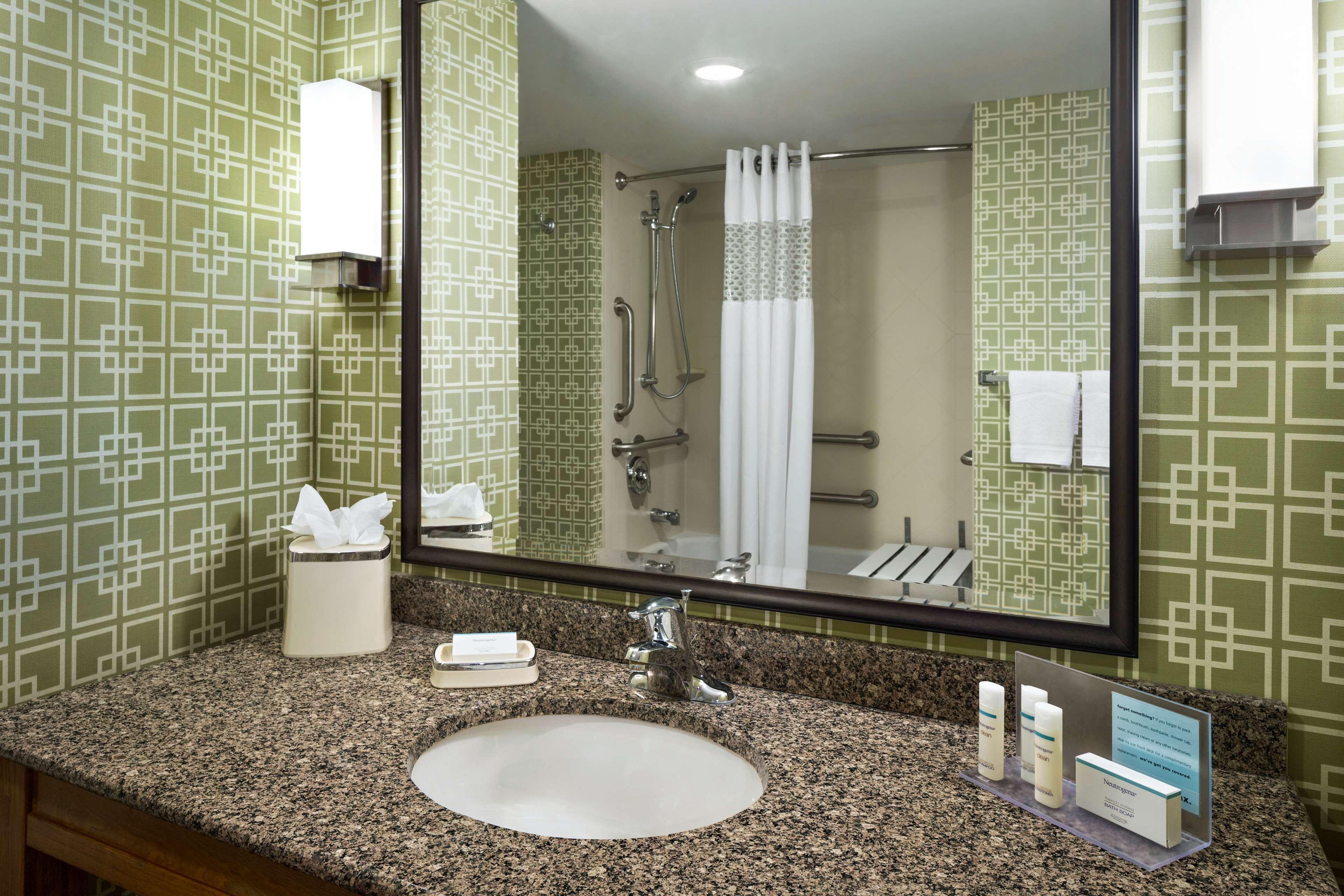 Hampton Inn And Suites Clayton/St. Louis-Galleria Area מראה חיצוני תמונה