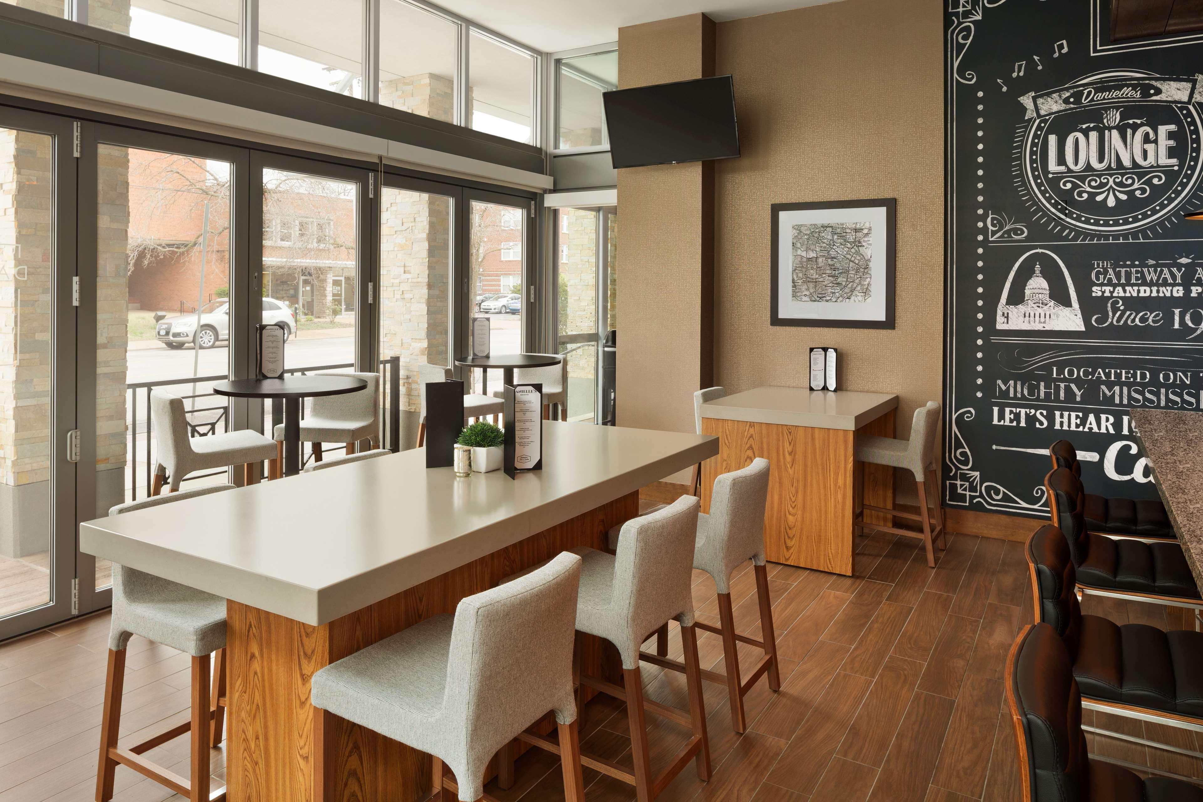Hampton Inn And Suites Clayton/St. Louis-Galleria Area מראה חיצוני תמונה