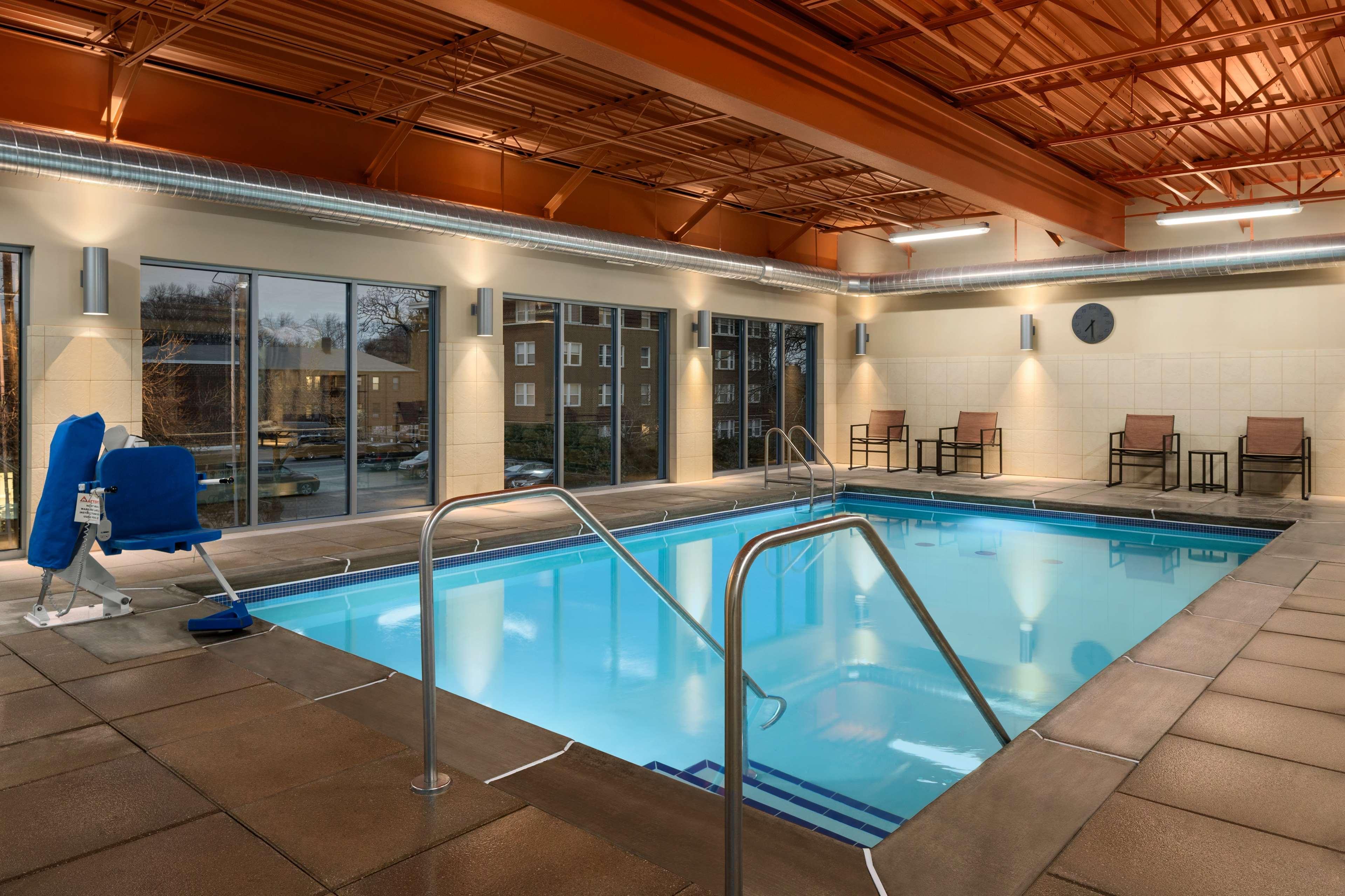 Hampton Inn And Suites Clayton/St. Louis-Galleria Area מראה חיצוני תמונה