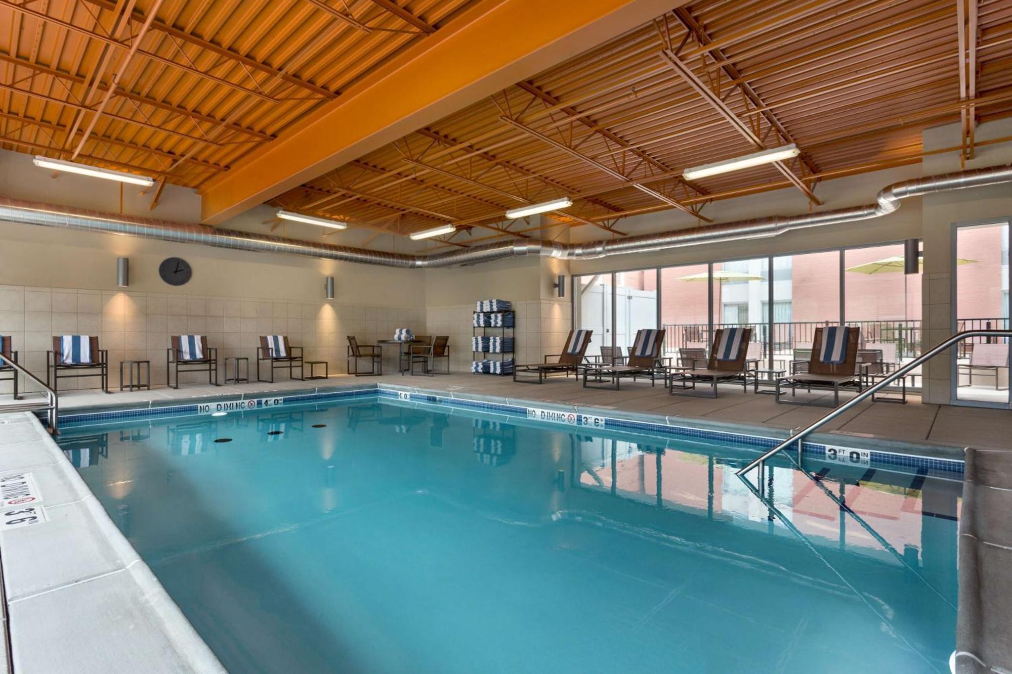 Hampton Inn And Suites Clayton/St. Louis-Galleria Area מראה חיצוני תמונה