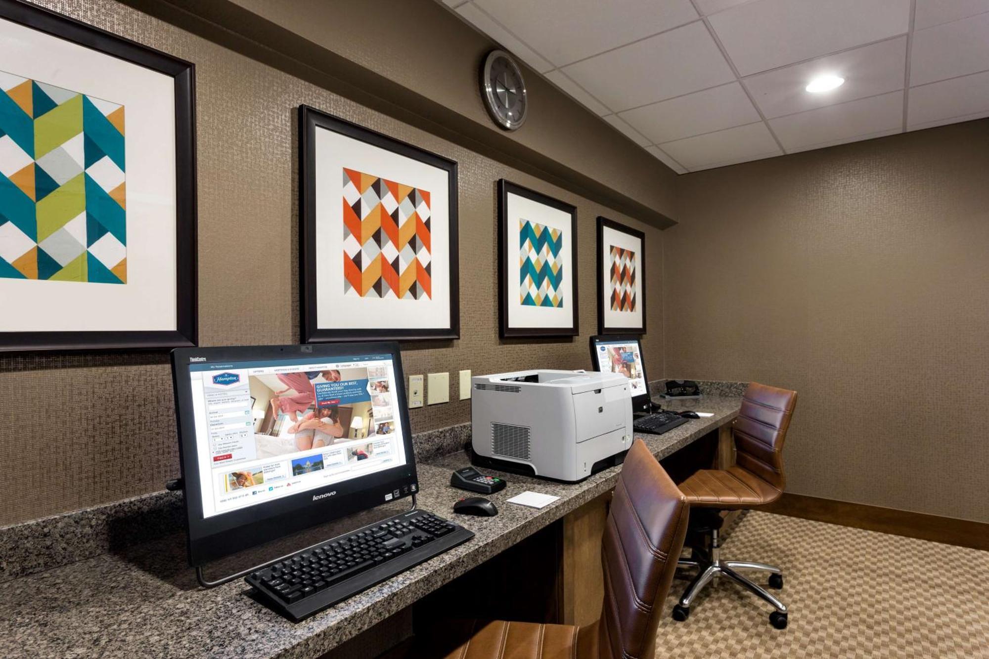 Hampton Inn And Suites Clayton/St. Louis-Galleria Area מראה חיצוני תמונה